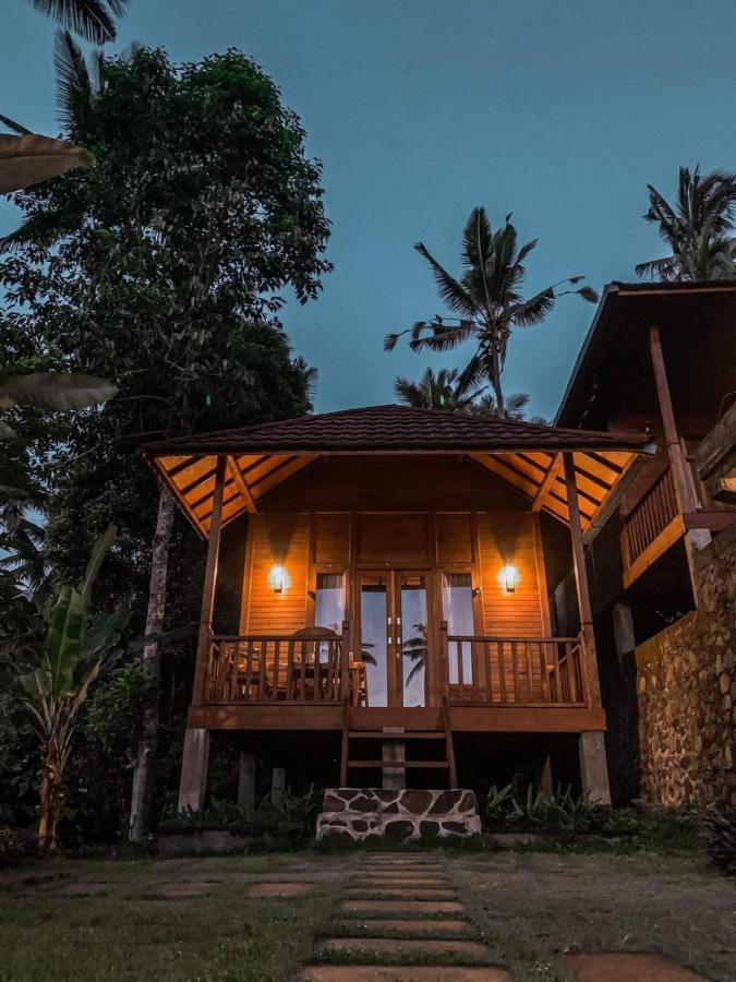 Uma D'Nyuh Homestay Singaraja Kültér fotó