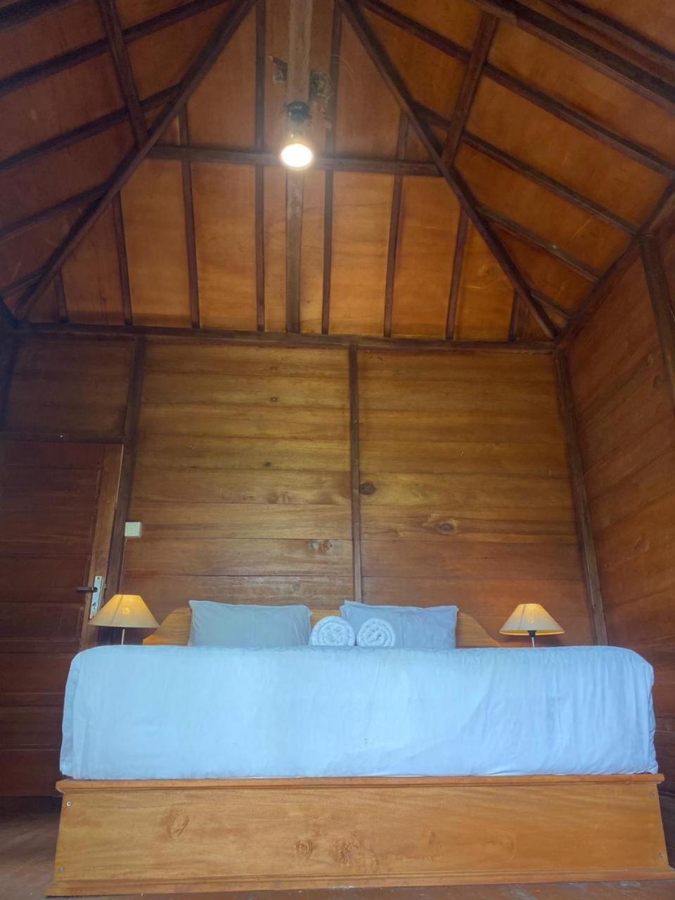 Uma D'Nyuh Homestay Singaraja Kültér fotó